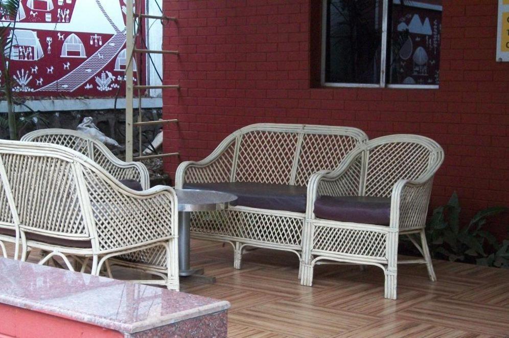 منتجع 7 أبل - لونافالا المظهر الخارجي الصورة